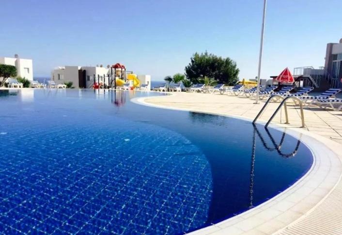 The Seaterra Reserve Penthouse With Mountains&Seaviews And Rooftop Terrace Akanthou Экстерьер фото